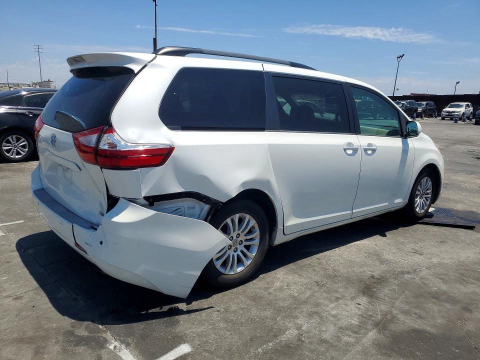 2015 Toyota Sienna მანქანა იყიდება აუქციონზე, vin: 5TDYK3DC9FS541444, აუქციონის ნომერი: 58628086