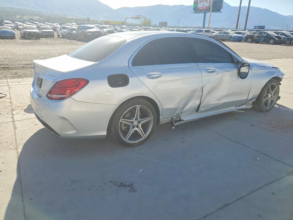 55529306 :رقم المزاد ، 55SWF4KB0GU127520 vin ، 2016 Mercedes-benz C مزاد بيع