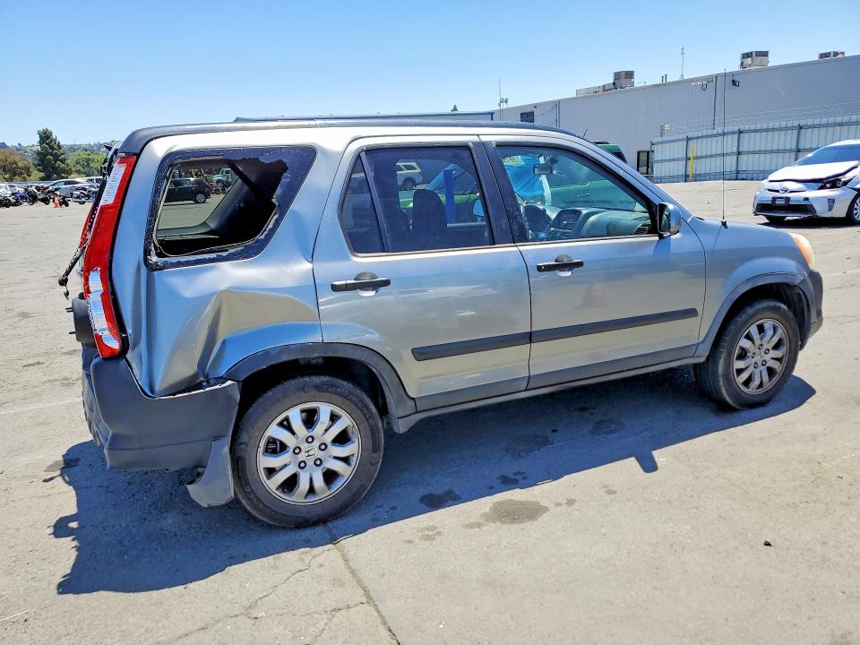 Продажа на аукционе авто 2005 Honda Cr-v, vin: JHLRD78895C060625, номер лота: 56192146