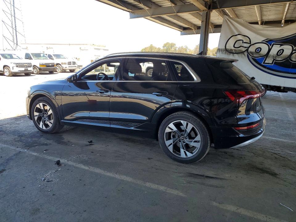 2021 Audi E-tron მანქანა იყიდება აუქციონზე, vin: WA1VAAGE0MB033630, აუქციონის ნომერი: 55757926