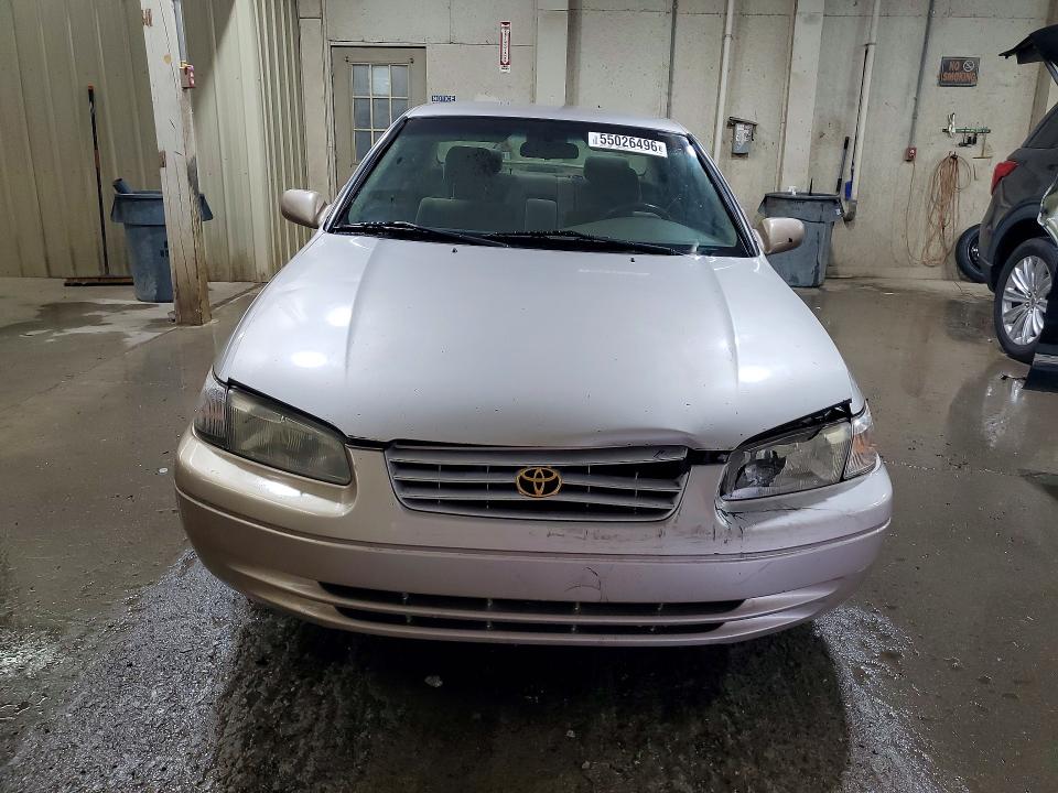 55026496 :رقم المزاد ، 4T1BG22KXXU449893 vin ، 1999 Toyota Camry مزاد بيع