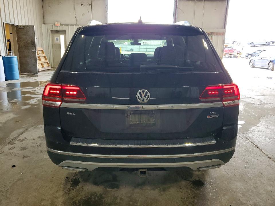 57143316 :رقم المزاد ، 1V2NR2CA5KC569681 vin ، 2019 Volkswagen Atlas مزاد بيع