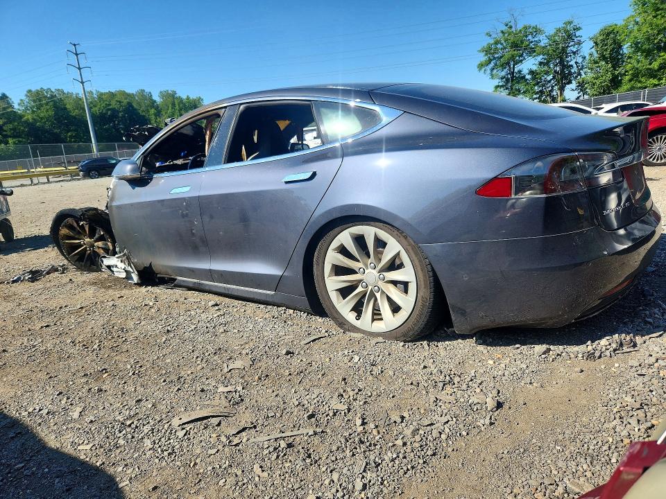 57669636 :رقم المزاد ، 5YJSA1E27GF139432 vin ، 2016 Tesla Model S مزاد بيع