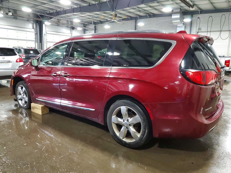 55549246 :رقم المزاد ، 2C4RC1BGXJR116182 vin ، 2018 Chrysler Pacifica مزاد بيع