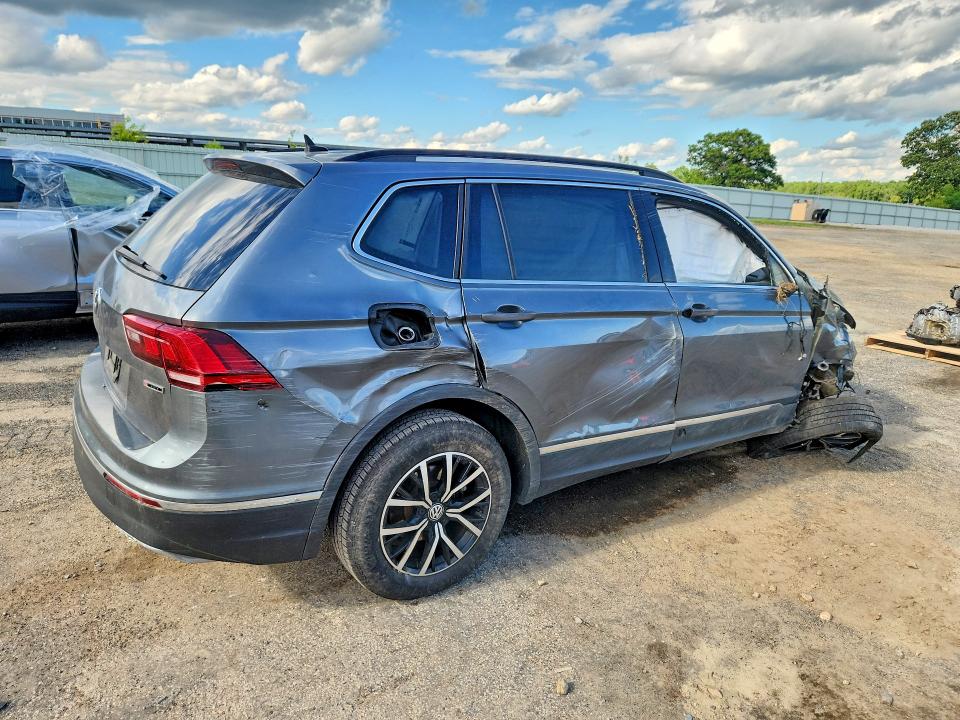 2021 Volkswagen Tiguan მანქანა იყიდება აუქციონზე, vin: 3VV2B7AX6MM044032, აუქციონის ნომერი: 57811706
