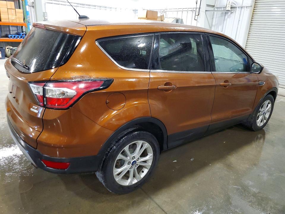 Aukcja sprzedaży 2017 Ford Escape, vin: 1FMCU0GD5HUC81867, numer aukcji: 59369446