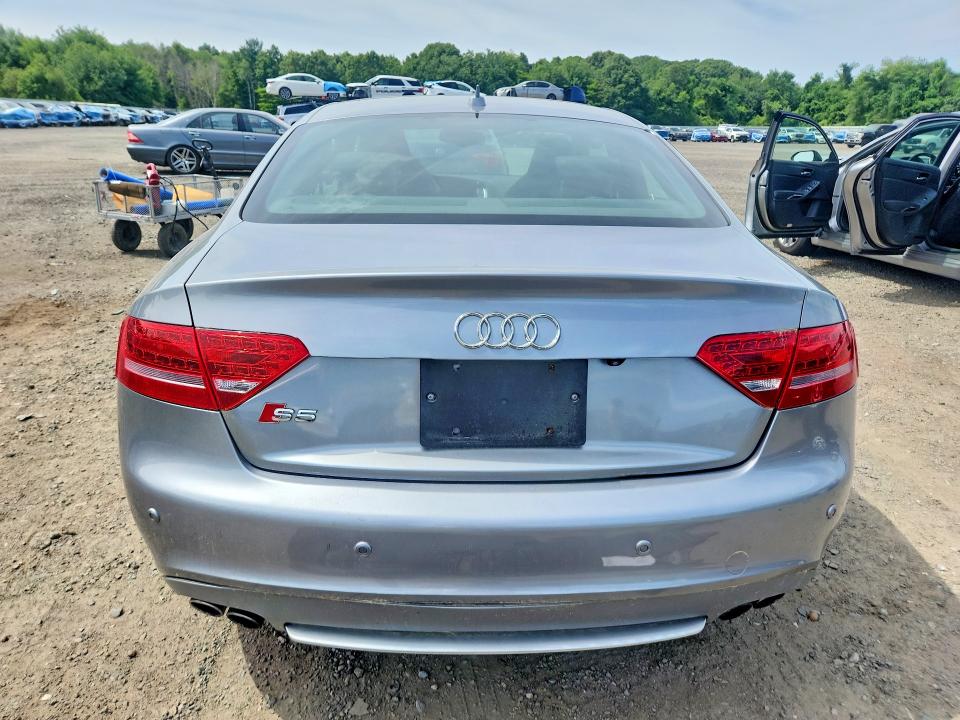 57840426 :رقم المزاد ، WAUVVAFR1AA007700 vin ، 2010 Audi S5 مزاد بيع