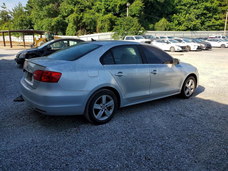 57192316 :رقم المزاد ، 3VWLL7AJ9CM320968 vin ، 2012 Volkswagen Jetta مزاد بيع