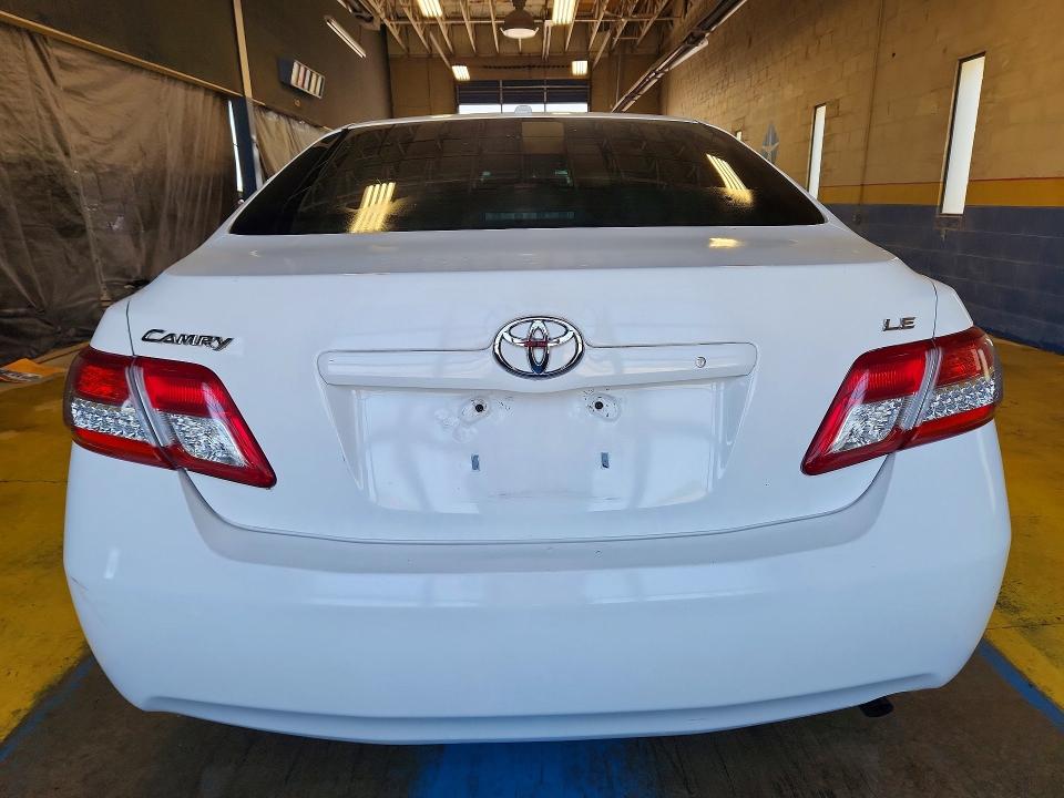 58453346 :رقم المزاد ، 4T1BF3EKXAU570886 vin ، 2010 Toyota Camry مزاد بيع