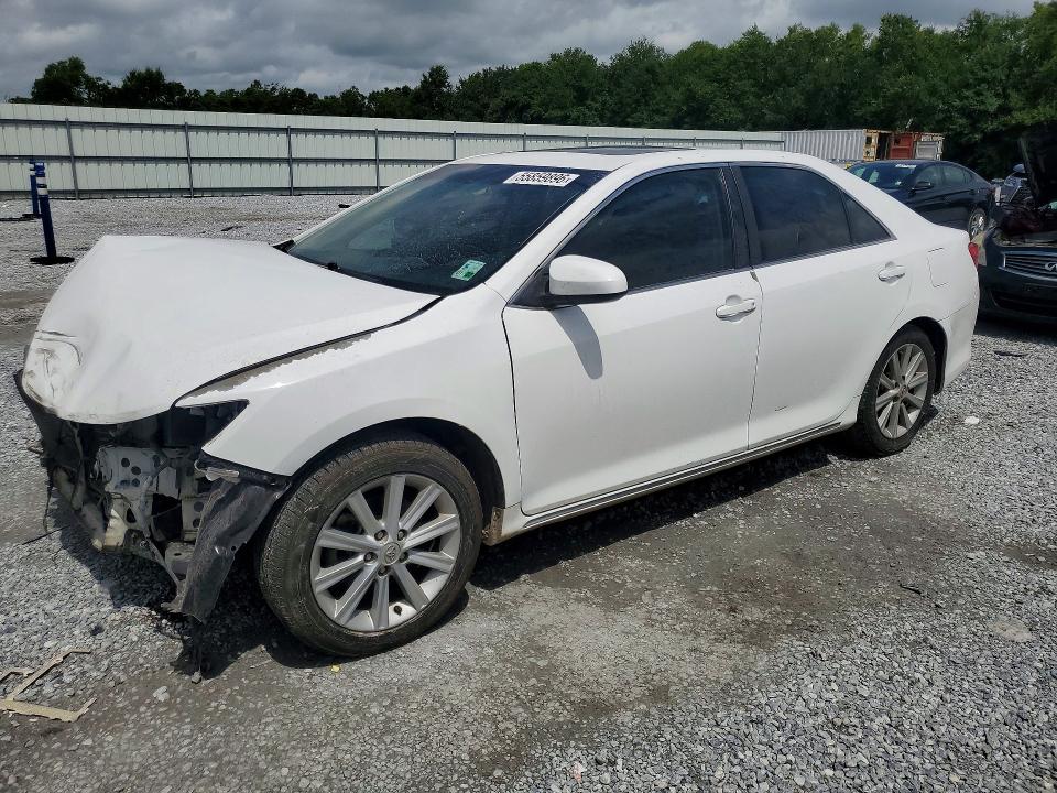 2014 Toyota Camry მანქანა იყიდება აუქციონზე, vin: 4T4BF1FK1ER426917, აუქციონის ნომერი: 55859896