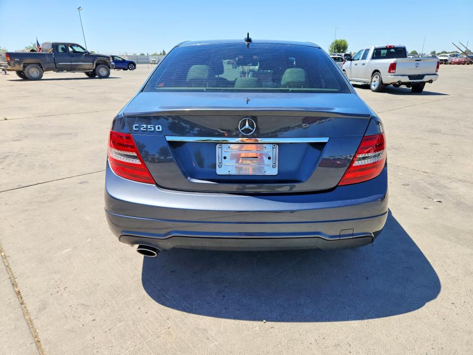 2014 Mercedes-benz C მანქანა იყიდება აუქციონზე, vin: WDDGF4HB5EG225254, აუქციონის ნომერი: 58518746