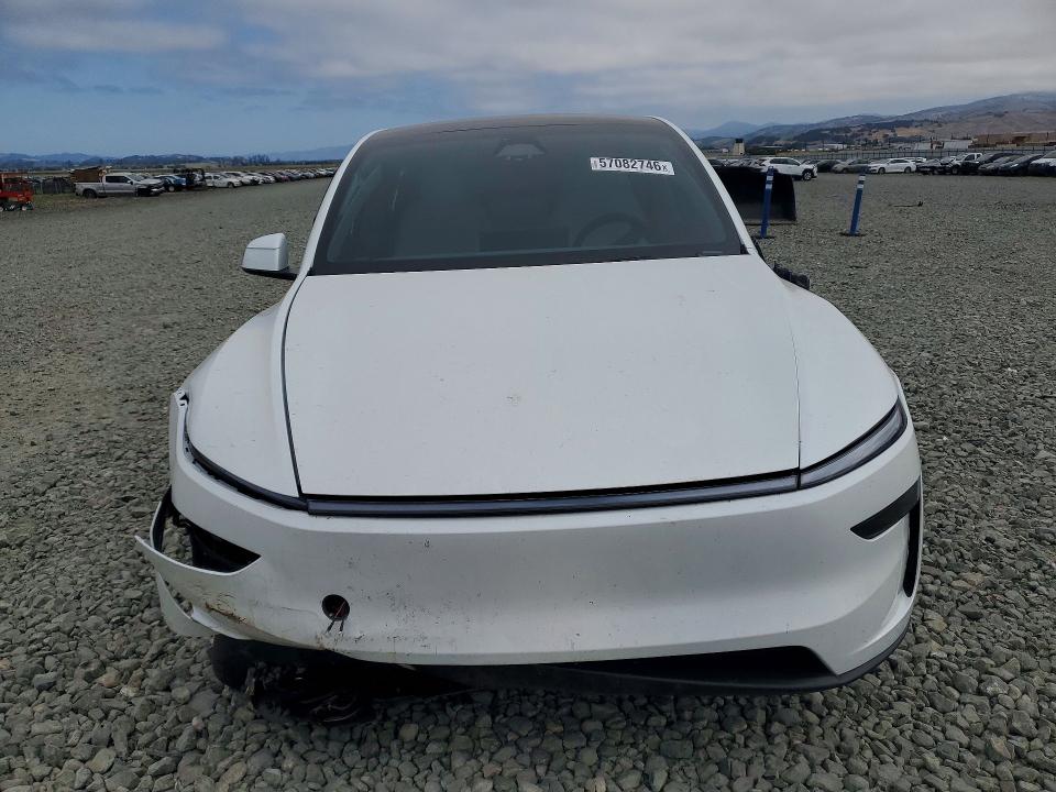 57082746 :رقم المزاد ، 7SAYGDEE6TF454045 vin ، 2026 Tesla Model Y مزاد بيع