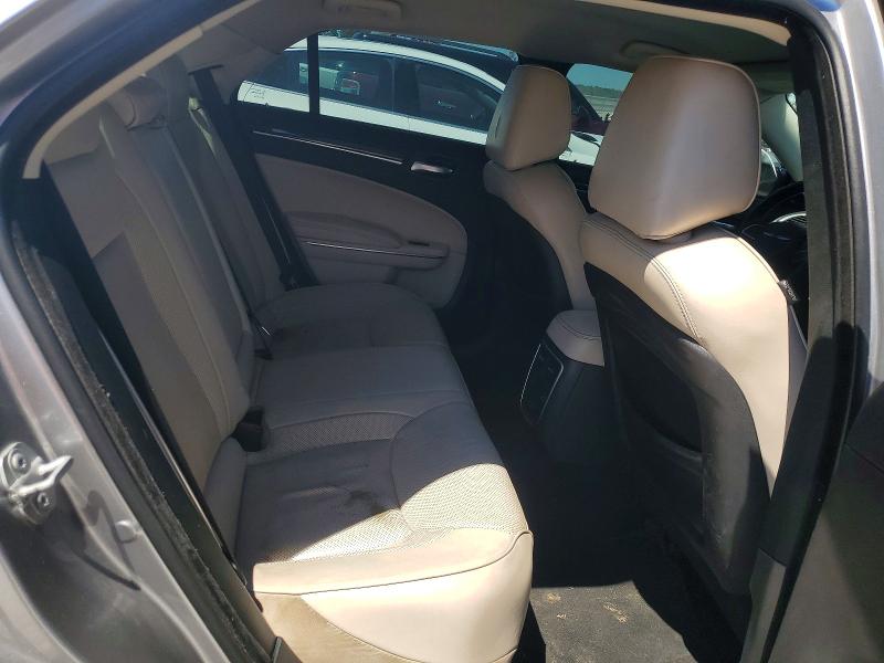 57910966 :رقم المزاد ، 2C3CCAKG2JH165117 vin ، 2018 Chrysler 300 مزاد بيع