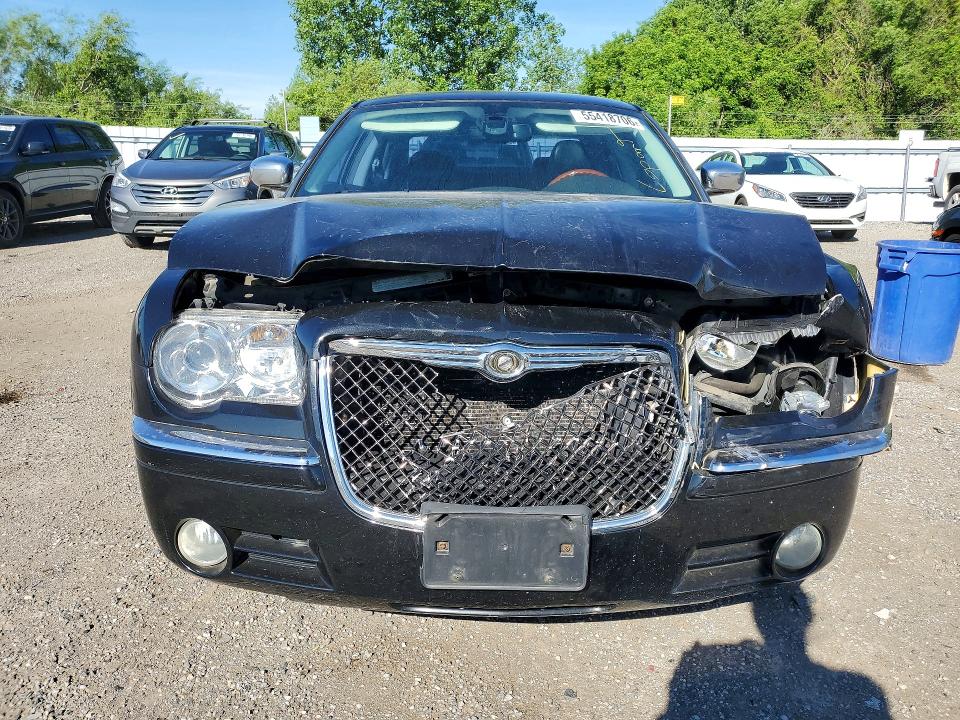55418706 :رقم المزاد ، 2C3CA3CVXAH137628 vin ، 2010 Chrysler 300 مزاد بيع