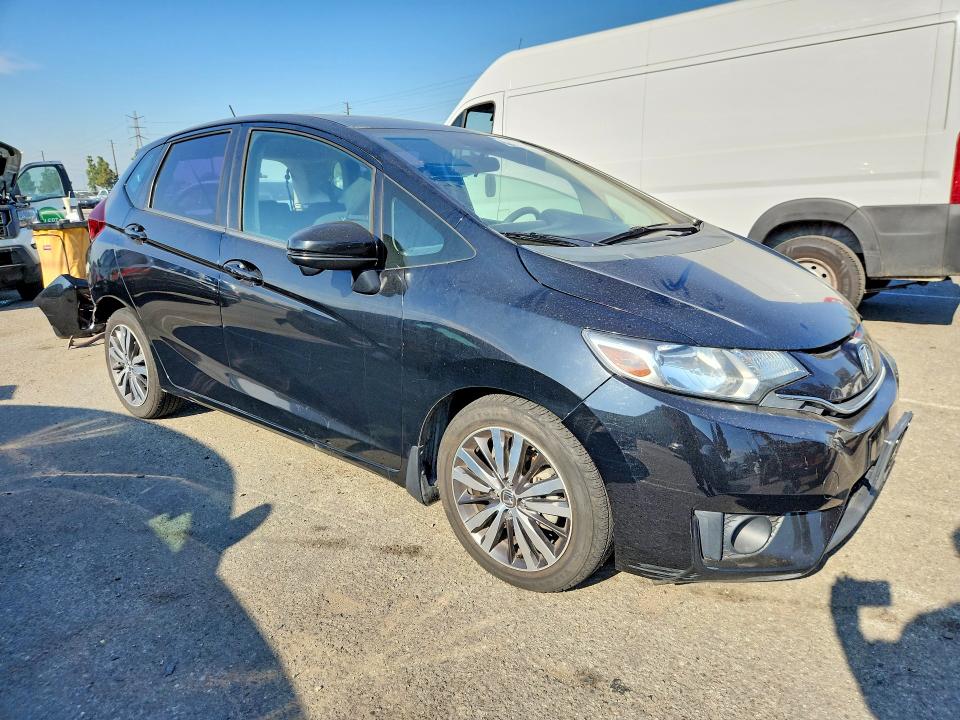 58323746 :رقم المزاد ، 3HGGK5H88FM762693 vin ، 2015 Honda Fit مزاد بيع