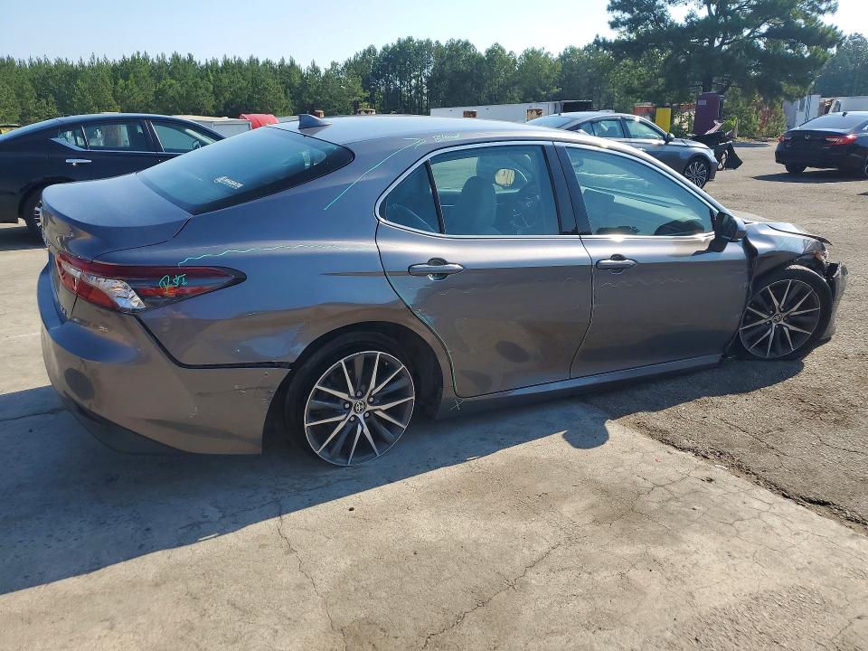 Продаж на аукціоні авто 2022 Toyota Camry, vin: 4T1F11AK5NU070747, номер лоту: 56817186