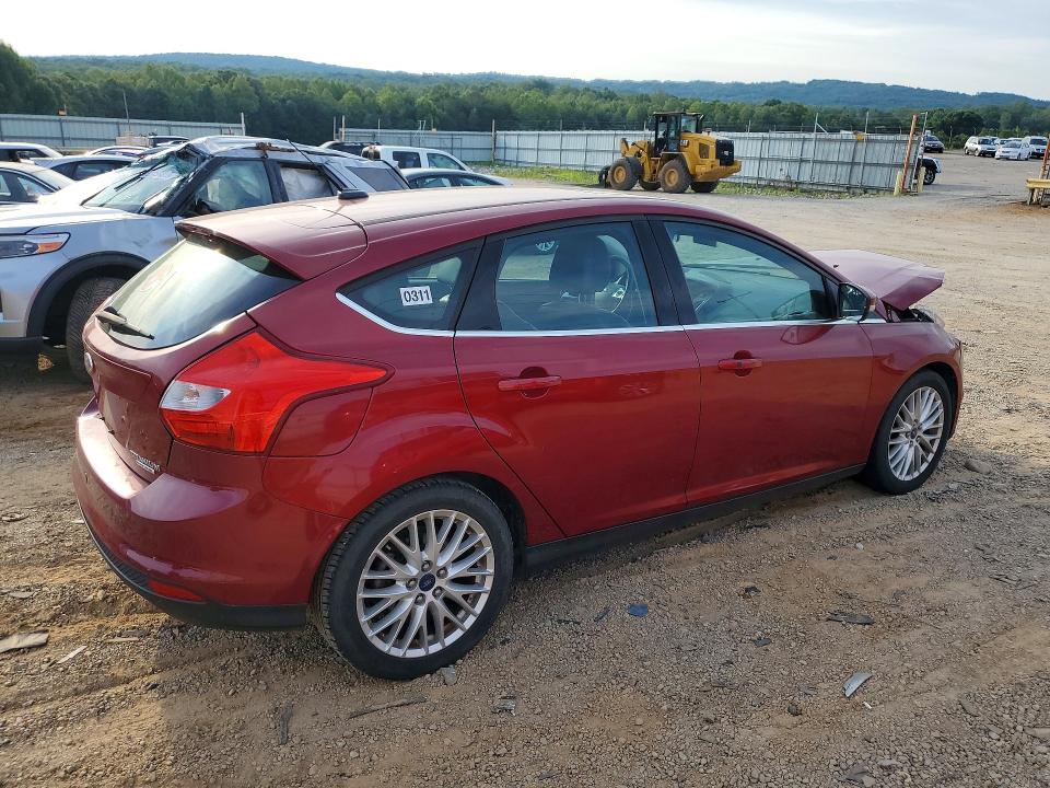 58686056 :رقم المزاد ، 1FADP3N25DL317422 vin ، 2013 Ford Focus مزاد بيع