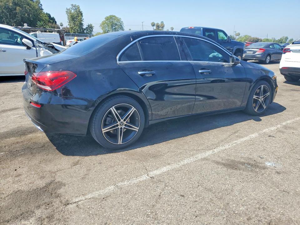2019 Mercedes-benz A მანქანა იყიდება აუქციონზე, vin: WDD3G4EBXKW017243, აუქციონის ნომერი: 55817776