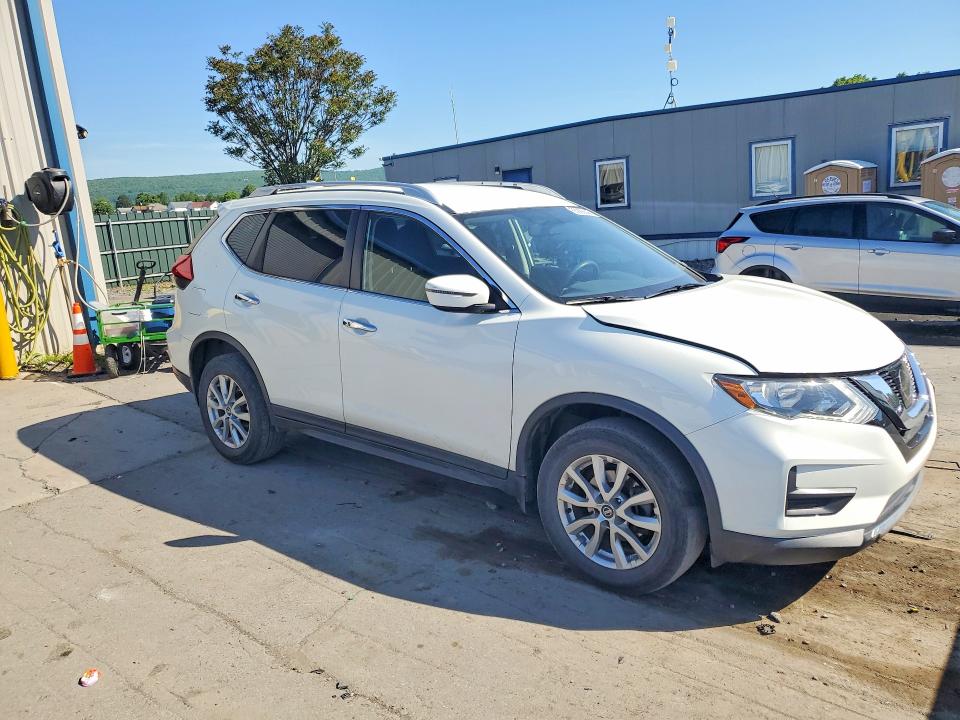 Продаж на аукціоні авто 2017 Nissan Rogue, vin: KNMAT2MV2HP604990, номер лоту: 55988846