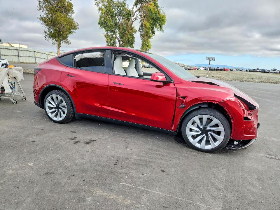 2026 Tesla Model Y მანქანა იყიდება აუქციონზე, vin: 7SAYGDEE4TF514940, აუქციონის ნომერი: 57891316