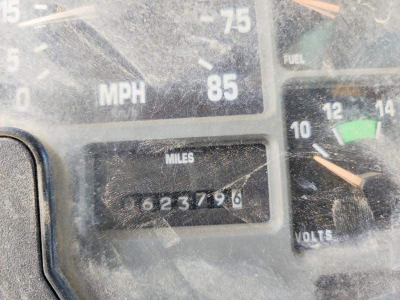 1998 International 4900 მანქანა იყიდება აუქციონზე, vin: 1HTSHAAR4WH533356, აუქციონის ნომერი: 55914036