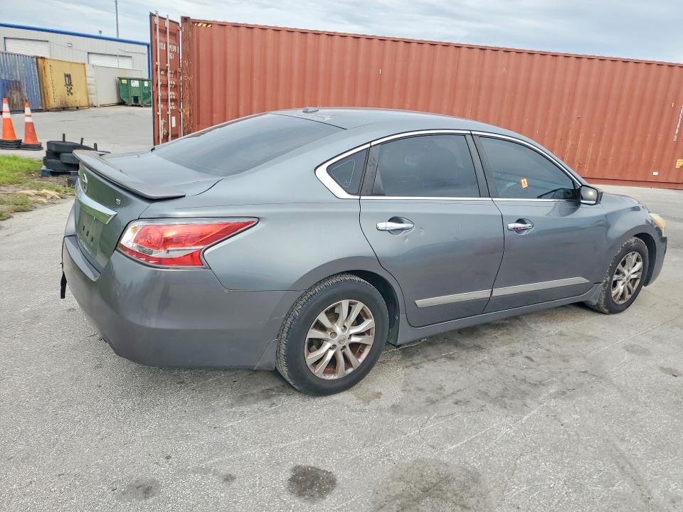 2015 Nissan Altima მანქანა იყიდება აუქციონზე, vin: 1N4AL3AP5FC166262, აუქციონის ნომერი: 56614716