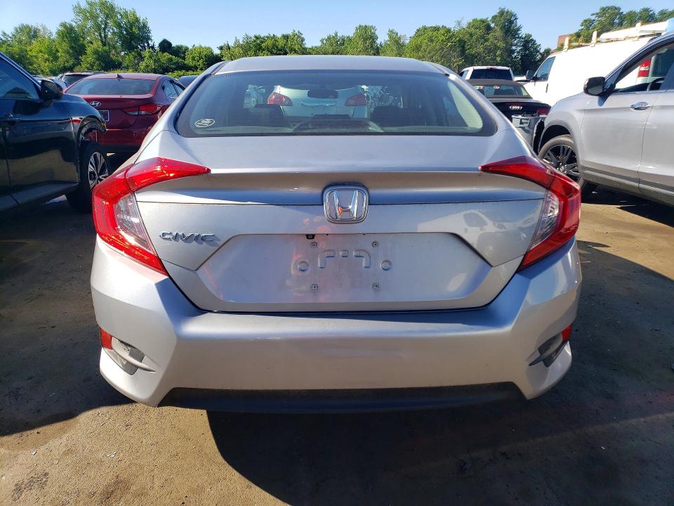 Продаж на аукціоні авто 2018 Honda Civic, vin: 19XFC2F51JE200670, номер лоту: 57023896