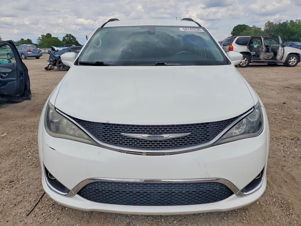 Продажа на аукционе авто 2017 Chrysler Pacifica, vin: 2C4RC1BG5HR739302, номер лота: 58742636