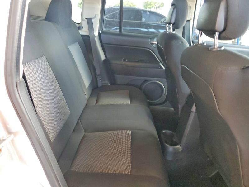 58036916 :رقم المزاد ، 1J4NT4FB8AD600301 vin ، 2010 Jeep Compass مزاد بيع
