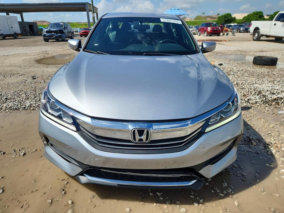 2017 Honda Accord მანქანა იყიდება აუქციონზე, vin: 1HGCR2F59HA278372, აუქციონის ნომერი: 57607316