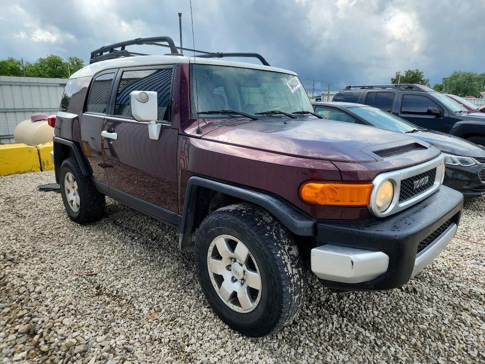 56483516 :رقم المزاد ، JTEBU11F570006484 vin ، 2007 Toyota Fj Cruiser مزاد بيع