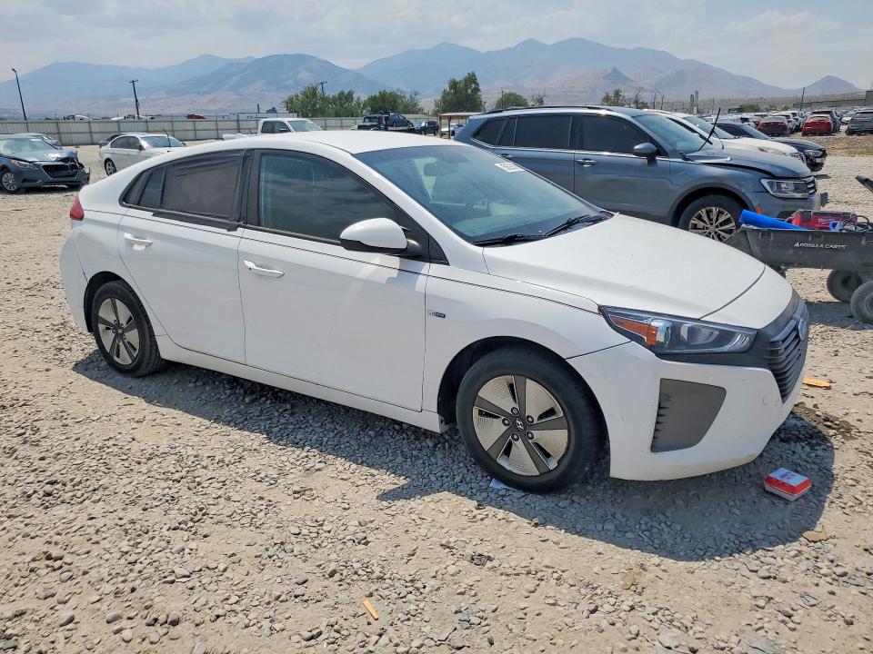 2017 Hyundai Ioniq მანქანა იყიდება აუქციონზე, vin: KMHC65LC0HU045602, აუქციონის ნომერი: 58625676