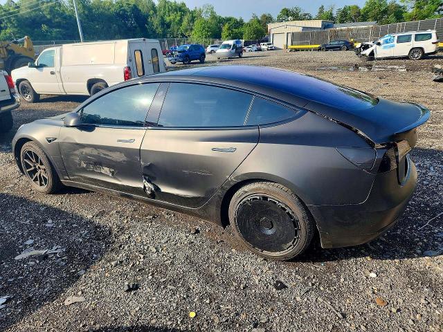 56687966 :رقم المزاد ، 5YJ3E1EA9JF153582 vin ، 2018 Tesla Model 3 مزاد بيع