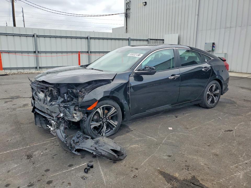 Auction sale of the 2017 Honda Civic, vin: 19XFC1F91HE008950, lot number: 55832136