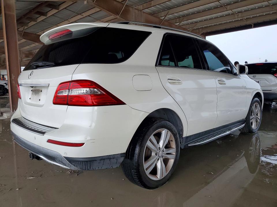 Продажа на аукционе авто 2015 Mercedes-benz Ml, vin: 4JGDA5JB7FA513532, номер лота: 55576296