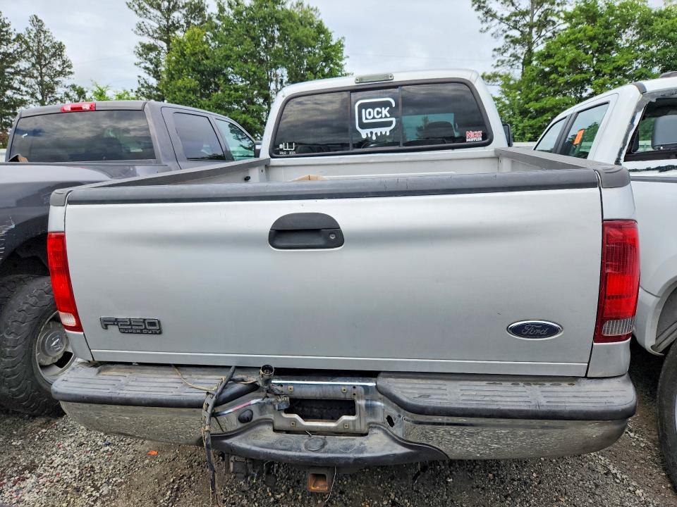 55439656 :رقم المزاد ، 1FTNW21F32EB45817 vin ، 2002 Ford F250 مزاد بيع