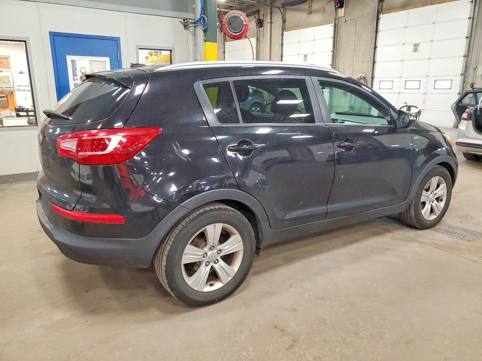 56363096 :رقم المزاد ، KNDPBCA27B7052780 vin ، 2011 Kia Sportage مزاد بيع