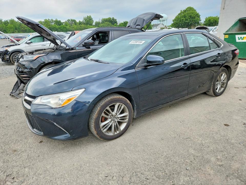 57200156 :رقم المزاد ، 4T1BF1FK3HU808848 vin ، 2017 Toyota Camry مزاد بيع