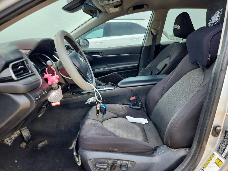 58196726 :رقم المزاد ، 4T1B11HK0KU810219 vin ، 2019 Toyota Camry مزاد بيع