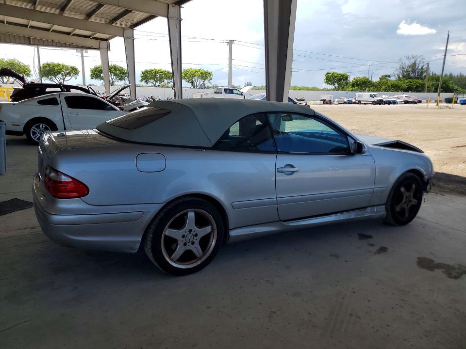 2002 Mercedes-benz Clk მანქანა იყიდება აუქციონზე, vin: WDBLK70G52T113813, აუქციონის ნომერი: 57309906