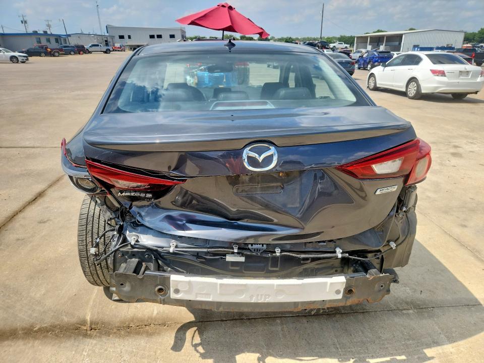 57368816 :رقم المزاد ، JM1BN1W30H1100879 vin ، 2017 Mazda 3 مزاد بيع