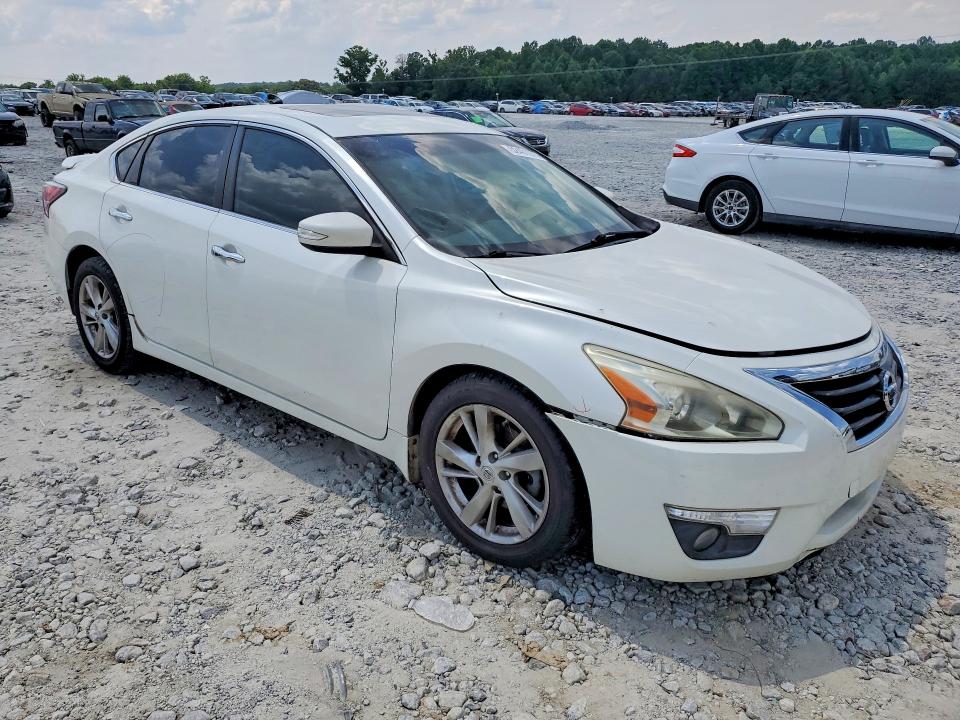 2014 Nissan Altima მანქანა იყიდება აუქციონზე, vin: 1N4AL3AP5EC157026, აუქციონის ნომერი: 52401976