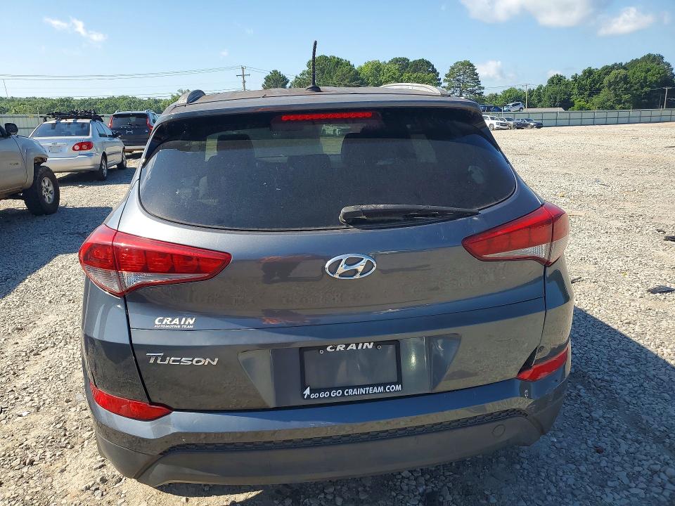 57124096 :رقم المزاد ، KM8J33A40HU402440 vin ، 2017 Hyundai Tucson مزاد بيع