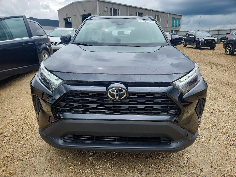 Продажа на аукционе авто 2022 Toyota Rav4, vin: 2T3R1RFV7NW250270, номер лота: 57701056