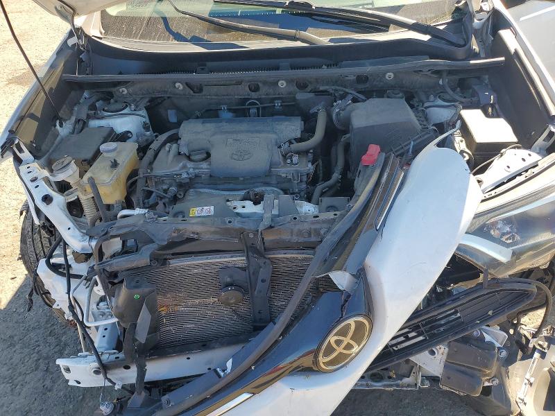 55865106 :رقم المزاد ، JTMBFREV6JJ244182 vin ، 2018 Toyota Rav4 مزاد بيع