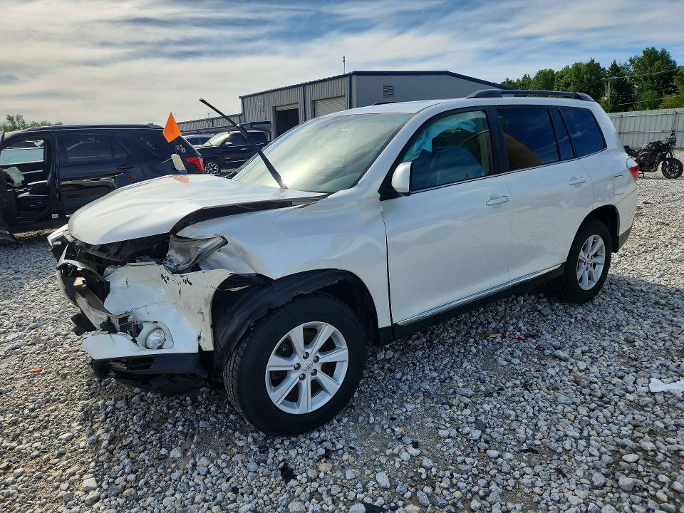 Продажа на аукционе авто 2013 Toyota Highlander, vin: 5TDBK3EH8DS189695, номер лота: 57192326