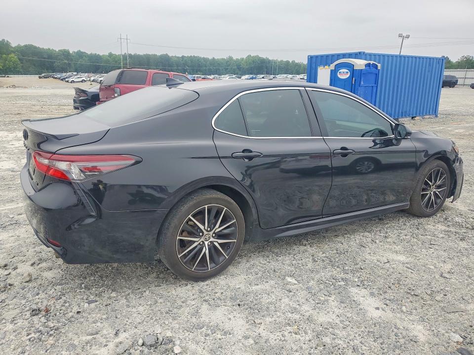 57208916 :رقم المزاد ، 4T1G11AK6MU603546 vin ، 2021 Toyota Camry مزاد بيع