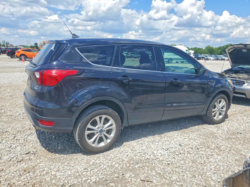 Продажа на аукционе авто 2019 Ford Escape, vin: 1FMCU9GDXKUA72443, номер лота: 57758986