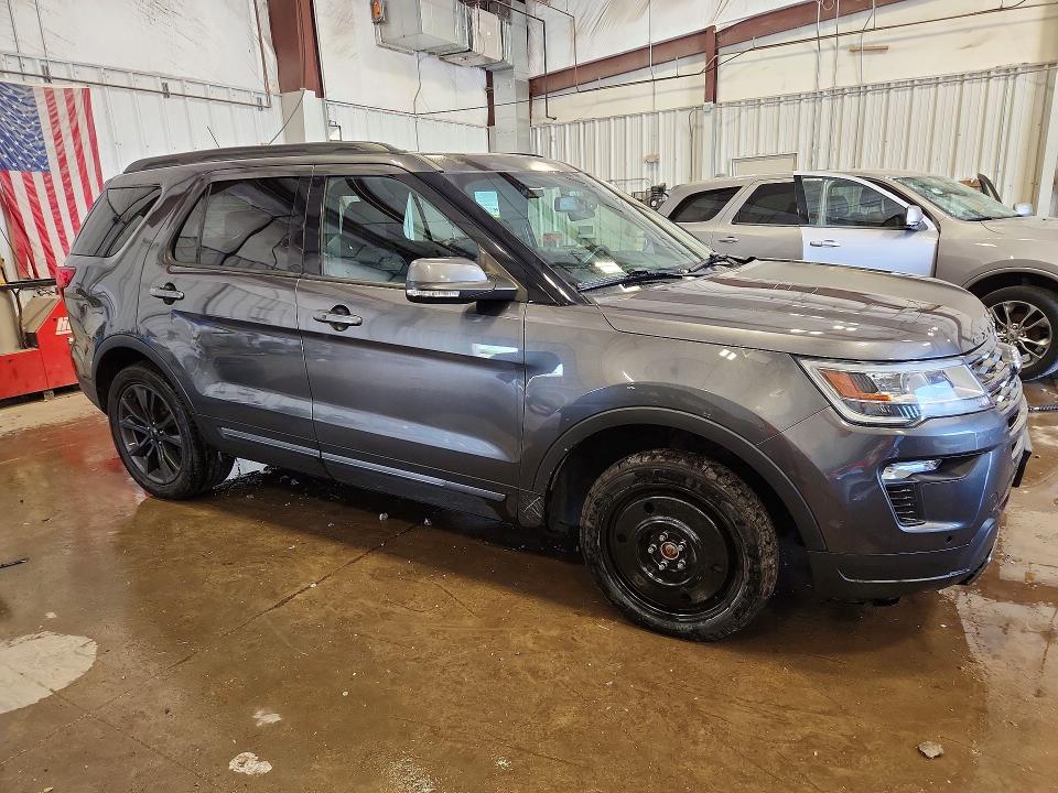 55721946 :رقم المزاد ، 1FM5K8D80JGC39762 vin ، 2018 Ford Explorer مزاد بيع