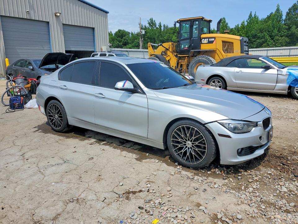 57949486 :رقم المزاد ، WBA3A5G51DNP25850 vin ، 2013 Bmw 328 مزاد بيع